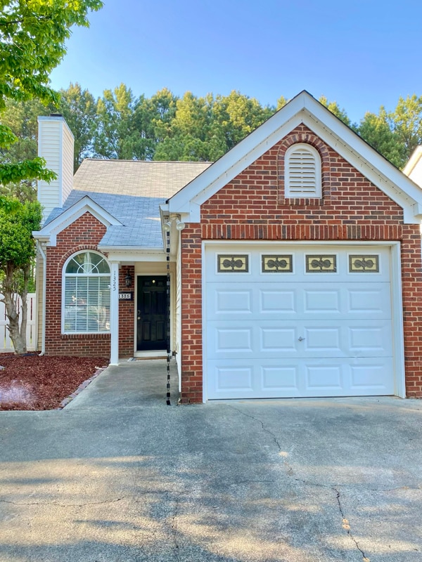Building Photo - 1325 Beacon Village Dr