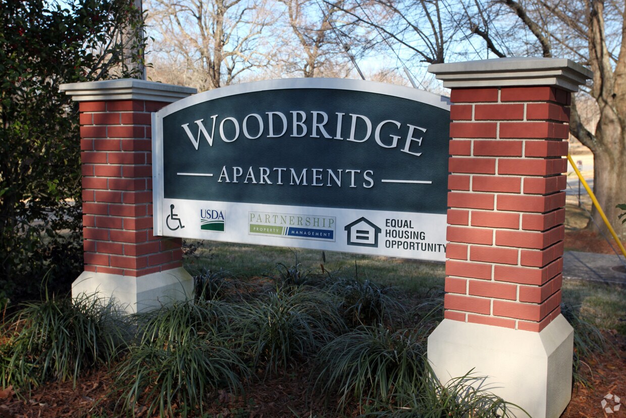 Foto del edificio - Woodbridge Apartments