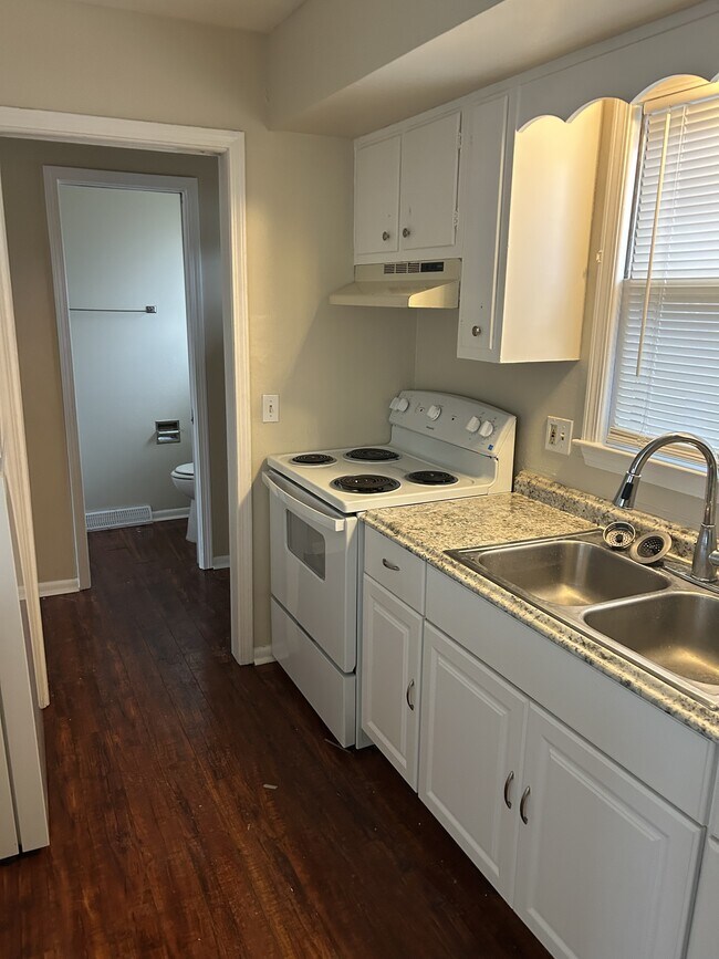 Foto del edificio - 1138 Ferndale Ave