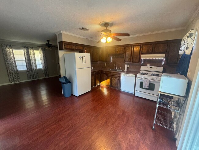 Foto del edificio - 3 Bedroom Southern Hills Home