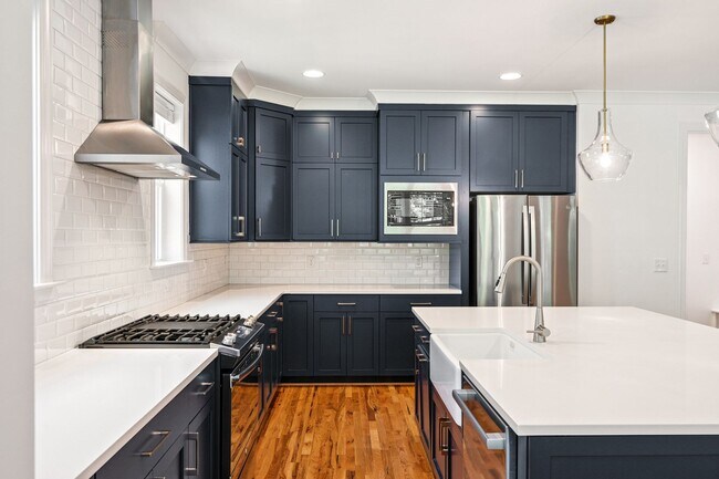 Foto del edificio - Stunning 4 bedroom home in Southwest Raleigh!
