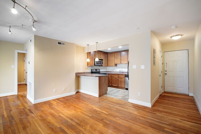 Foto del edificio - 2100 Grove Ave