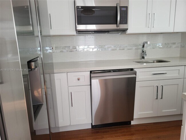 Foto del edificio - 660 86th St