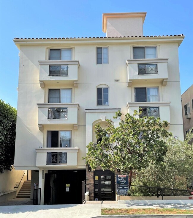Foto del edificio - 1943 Pelham Ave