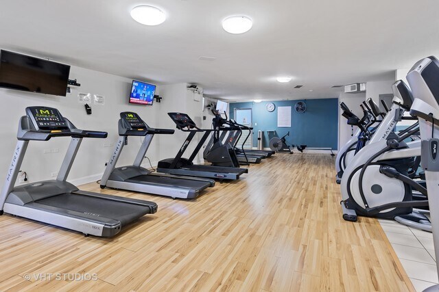 Foto del edificio - 3600 N Lake Shore Dr