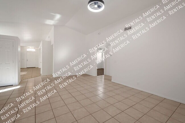 Foto del edificio - 295 N Hudson Pl