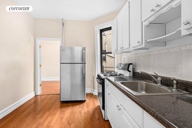 Foto del edificio - 280 E 2nd St