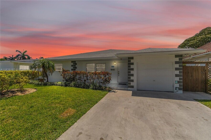 Foto principal - 806 NE 4th St
