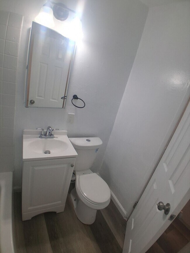 Building Photo - 501 N Avenue 50