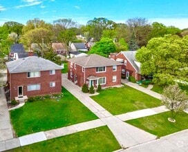 Building Photo - 2180 Vernier Rd