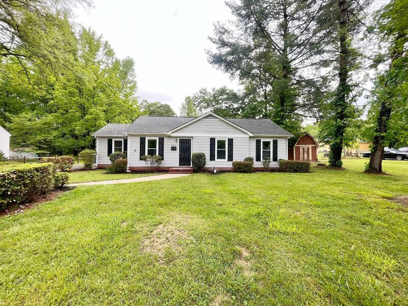 Foto principal - 6525 McBride St