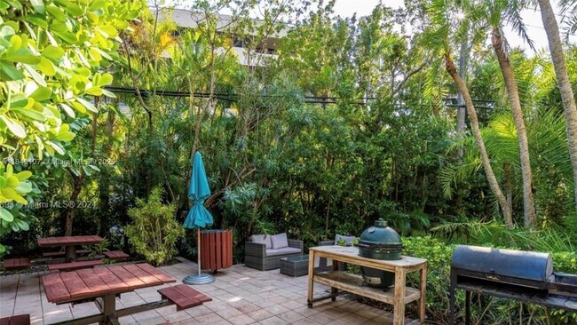 Foto del edificio - 170 Ocean Ln Dr