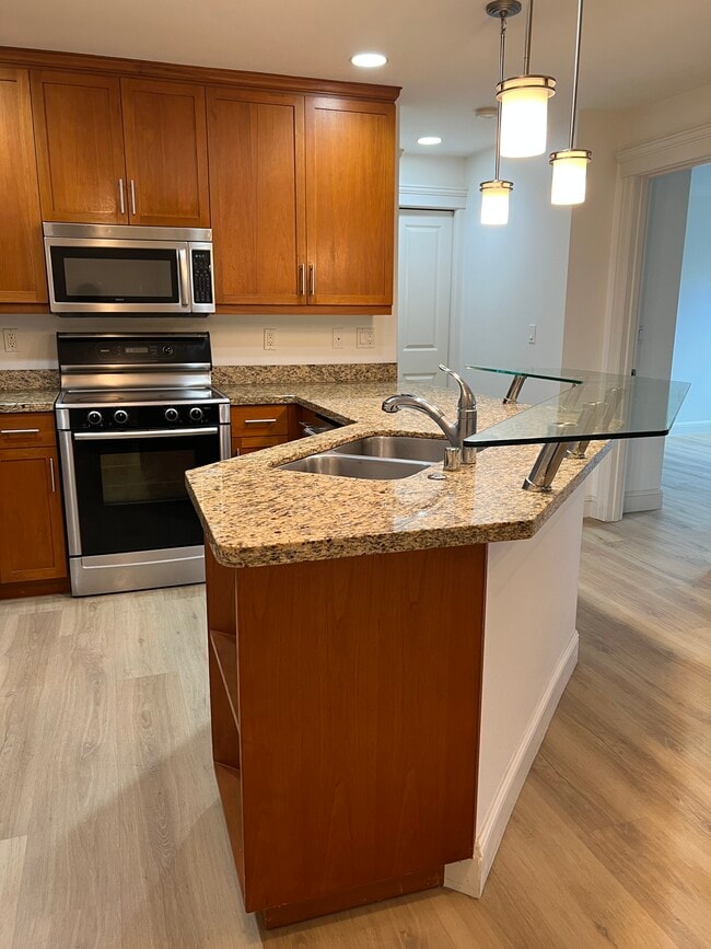 Foto del edificio - 3150 W Government Way