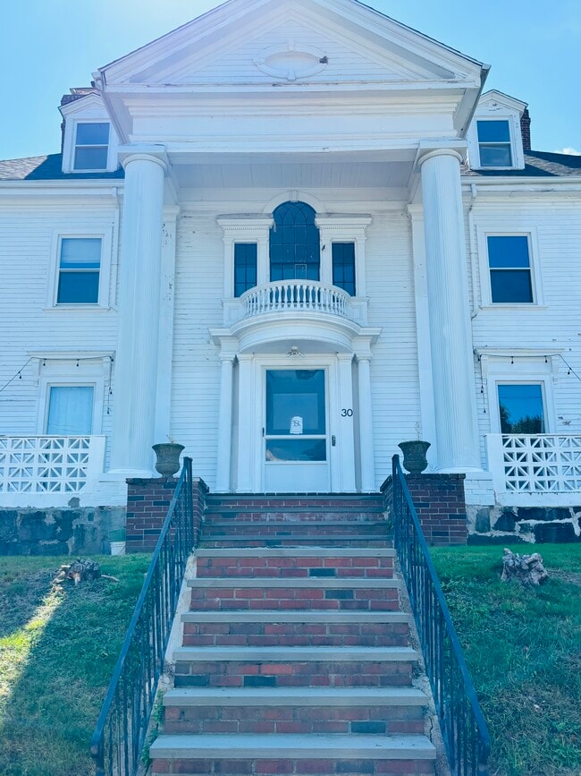 Building Photo - 58 Leicester St