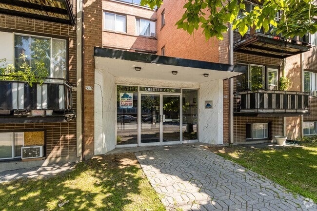 Building Photo - 5305 Av Walkley