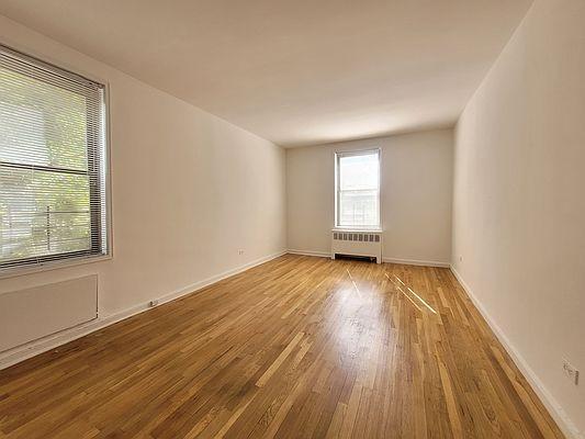 Building Photo - 2 bedroom in Bronx NY 10463