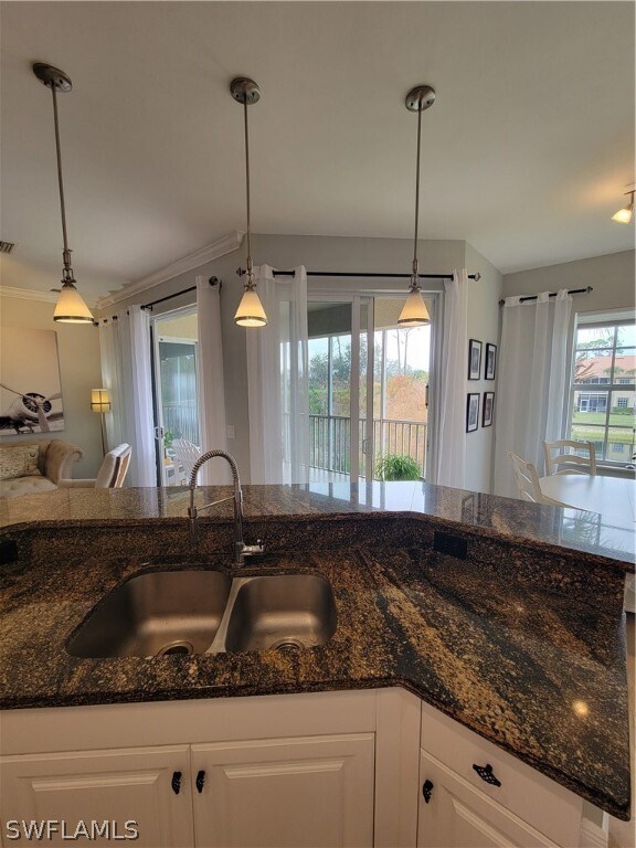 Foto del edificio - 5611 Chelsey Ln