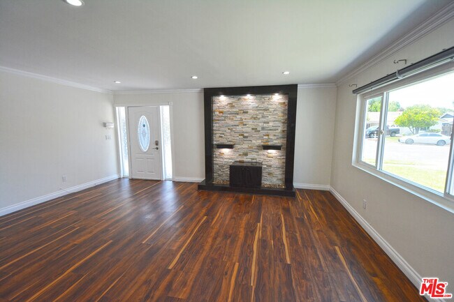 Foto del edificio - 23701 Bessemer St