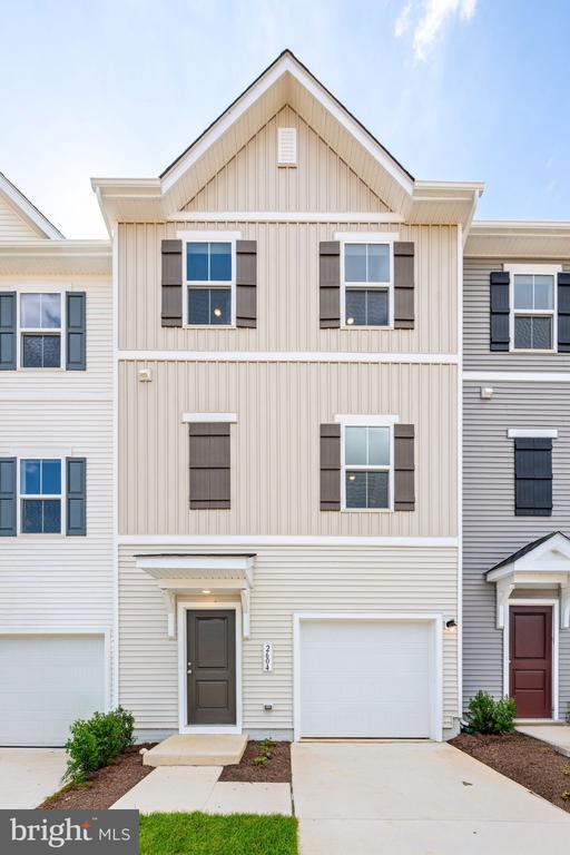 Building Photo - 2604 Cougar Ln