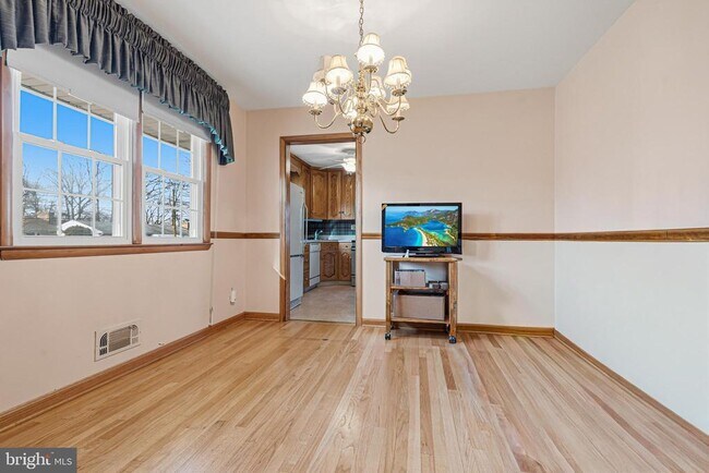 Foto del edificio - 6219 Groveland Rd