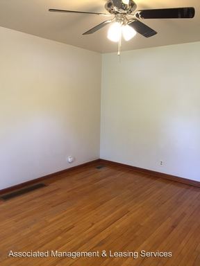 Building Photo - 126 N Old Pottery Rd
