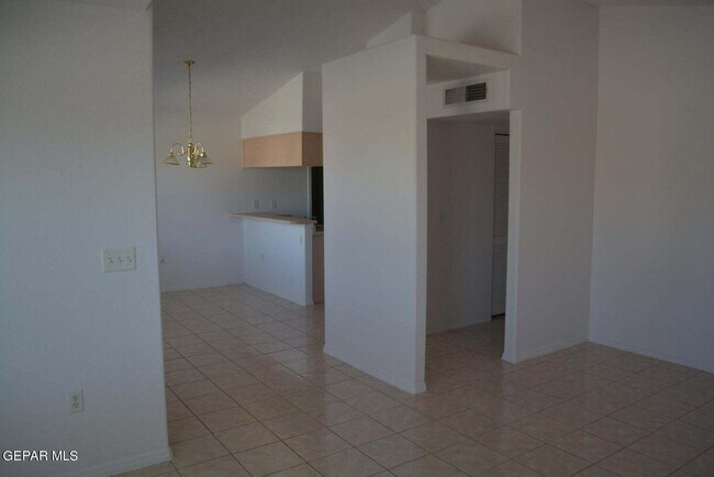 Foto del edificio - 10044 Wapiti St