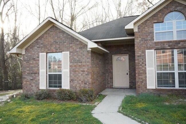 Building Photo - 438 Edgewater Dr