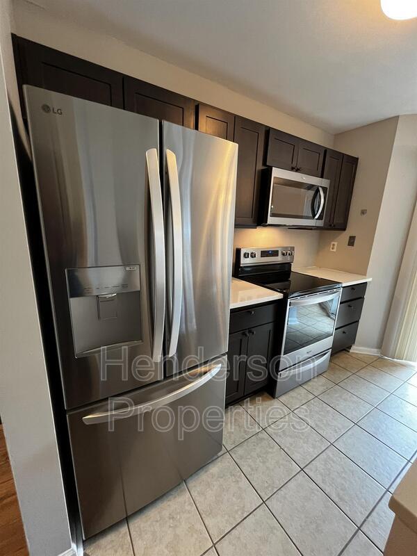 Foto del edificio - 8071 Cedar Glen Dr