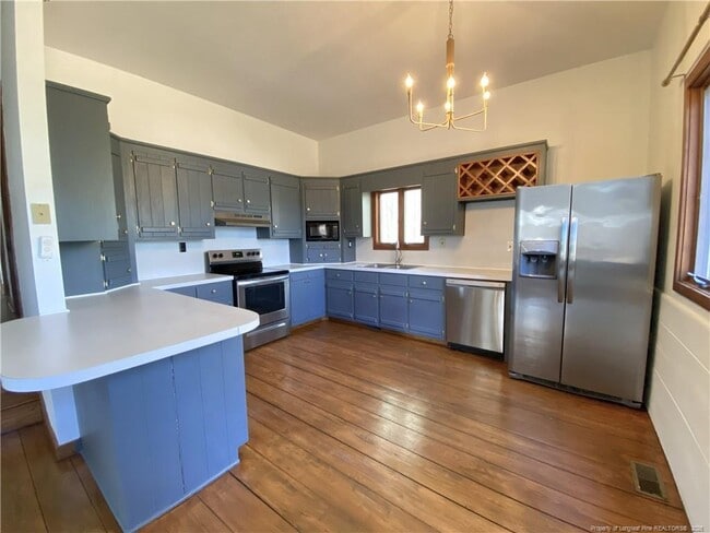 Building Photo - 45 Lookout Point