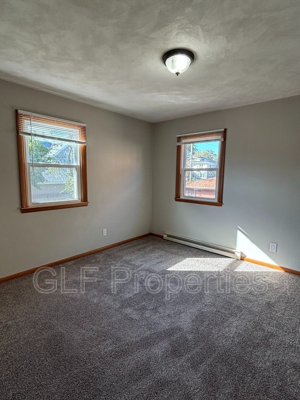 Building Photo - 231 N 1st St