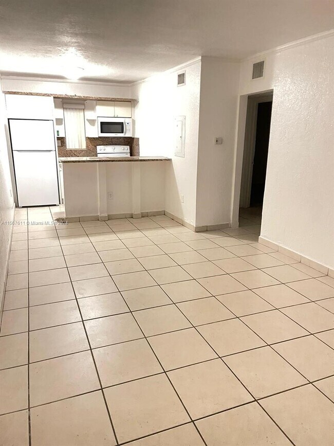 Foto del edificio - 6125 SW 63rd St