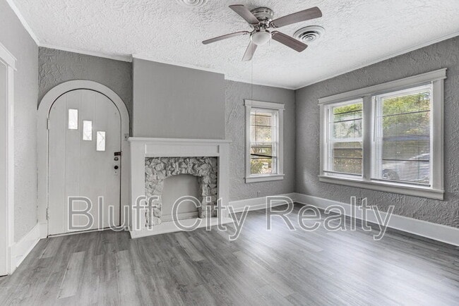 Foto del edificio - 716 Loeb St