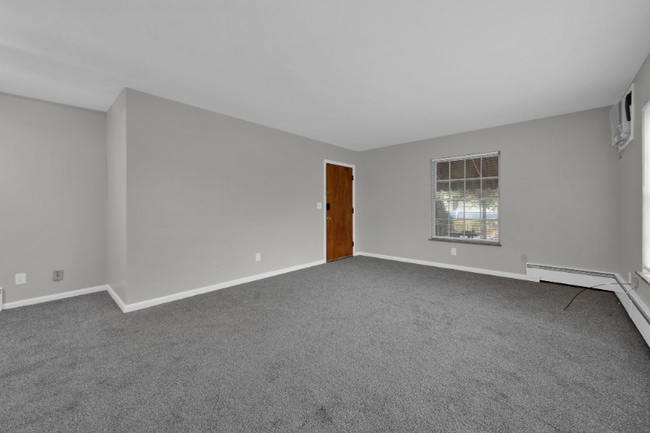 Building Photo - 125 Zinn Pl