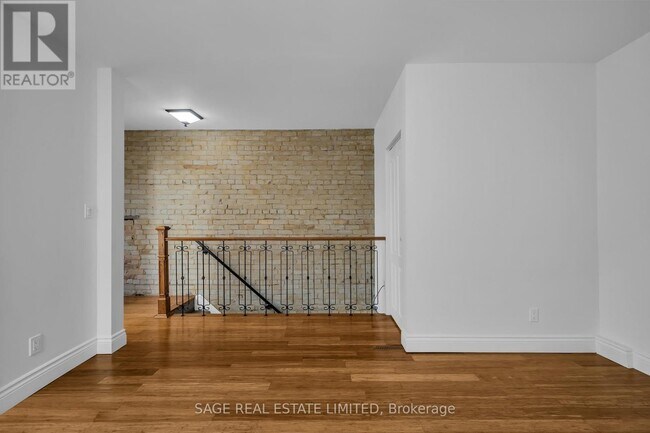 Photo du bâtiment - 76 Symington Ave
