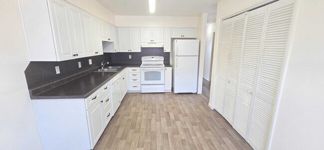 Foto del edificio - 445 E 800 N St