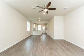 Building Photo - 2906 Briggs Dr