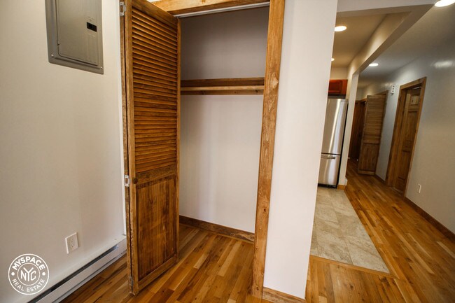 Foto del edificio - 1125 Madison St