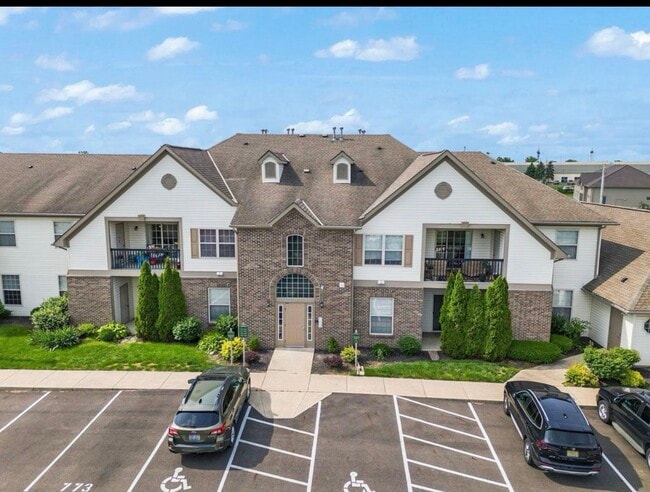 Building Photo - 785 Hidden Springs Dr