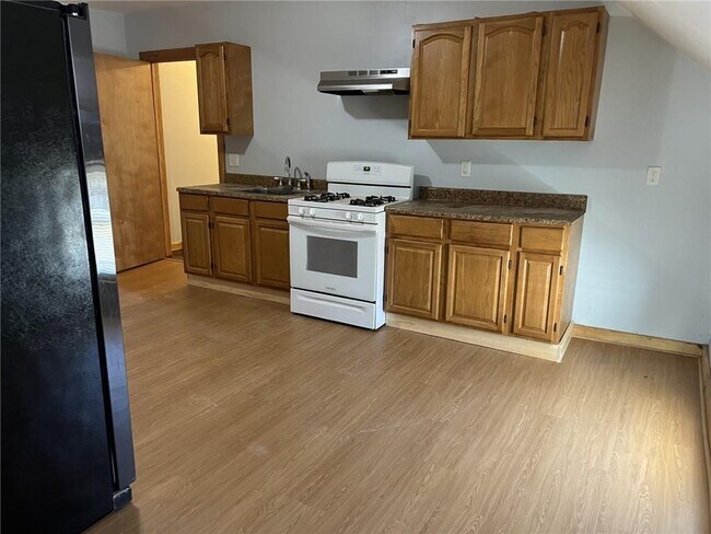 Building Photo - 47 Chester St