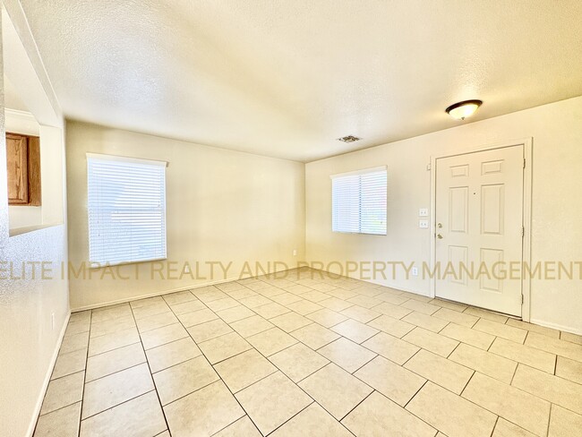 Building Photo - 2324 S Mcconnell Dr