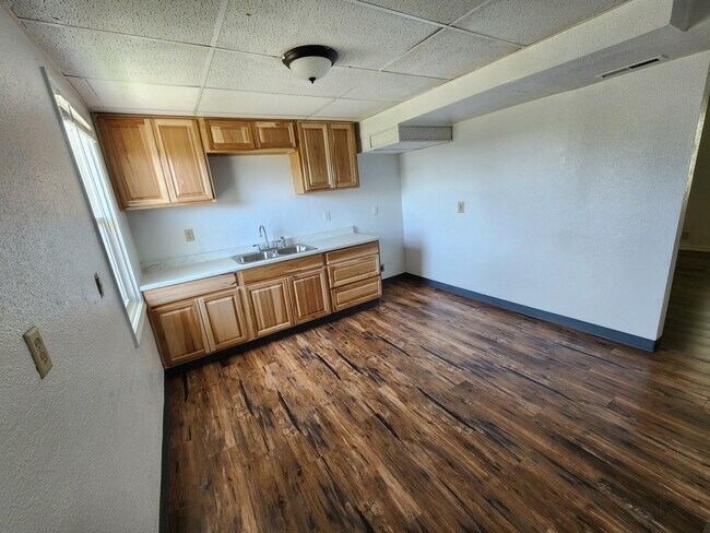 Foto del edificio - 1415 NW Carden Ave