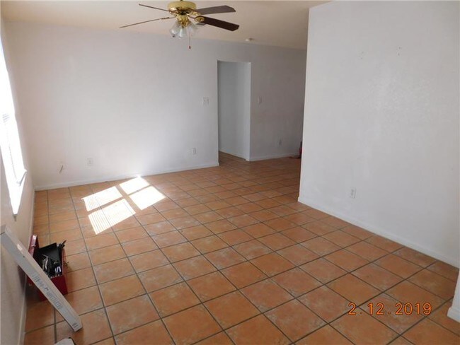 Building Photo - 1814 S FM 116