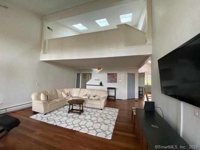 Foto del edificio - 342 W Hyerdale Dr