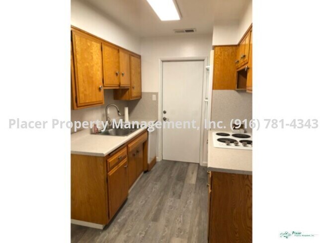 Foto del edificio - Avail Now!   Almost like new duplex  2 bed...