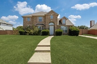 Building Photo - 534 Hackberry Dr
