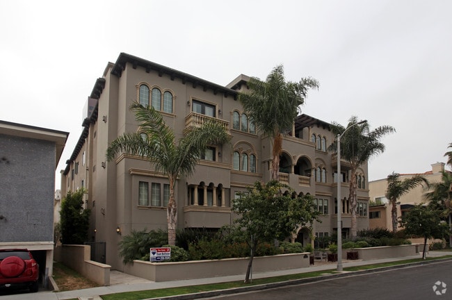 Primary Photo - 11738 Kiowa Ave