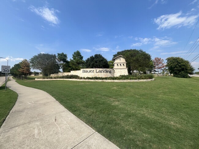 Foto del edificio - 20559 Iron Seat Dr