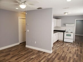 Building Photo - 1211 62nd Ave E