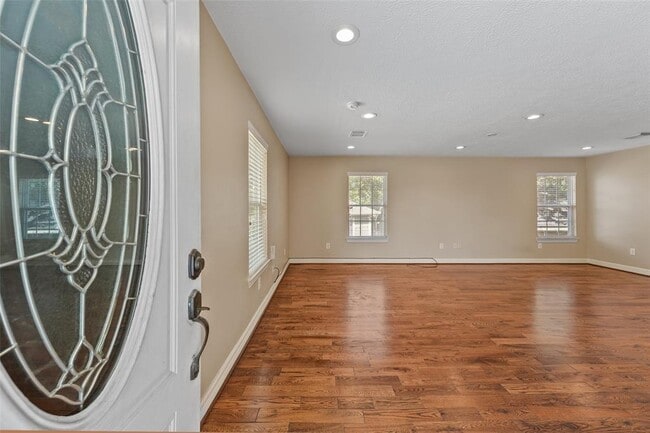 Building Photo - 511 Turner Dr