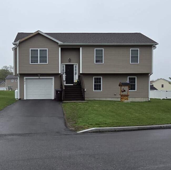 Foto del edificio - 182 Danielle Dr